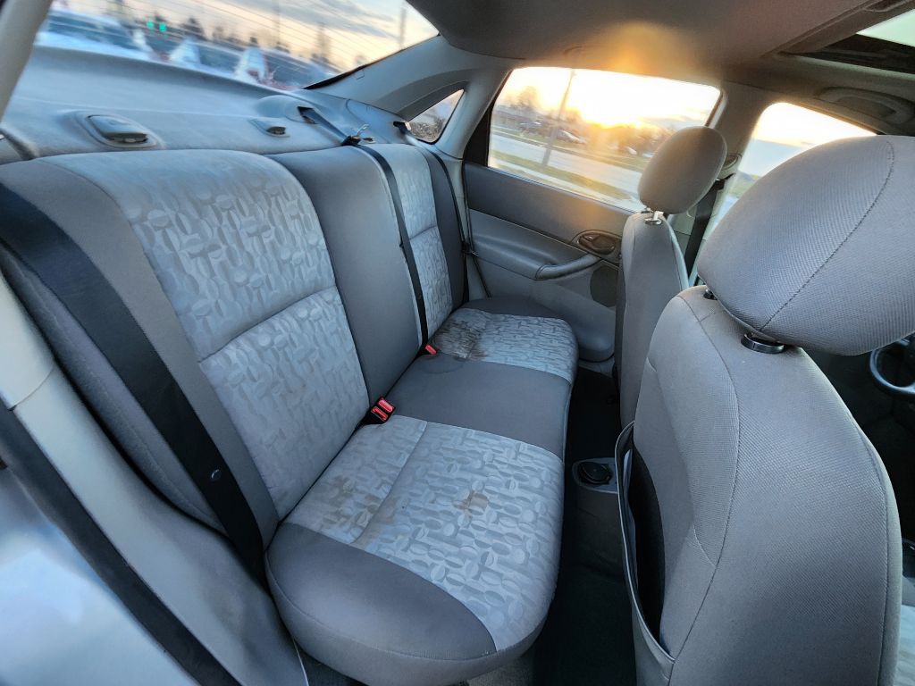 2005 Ford Focus Image 19