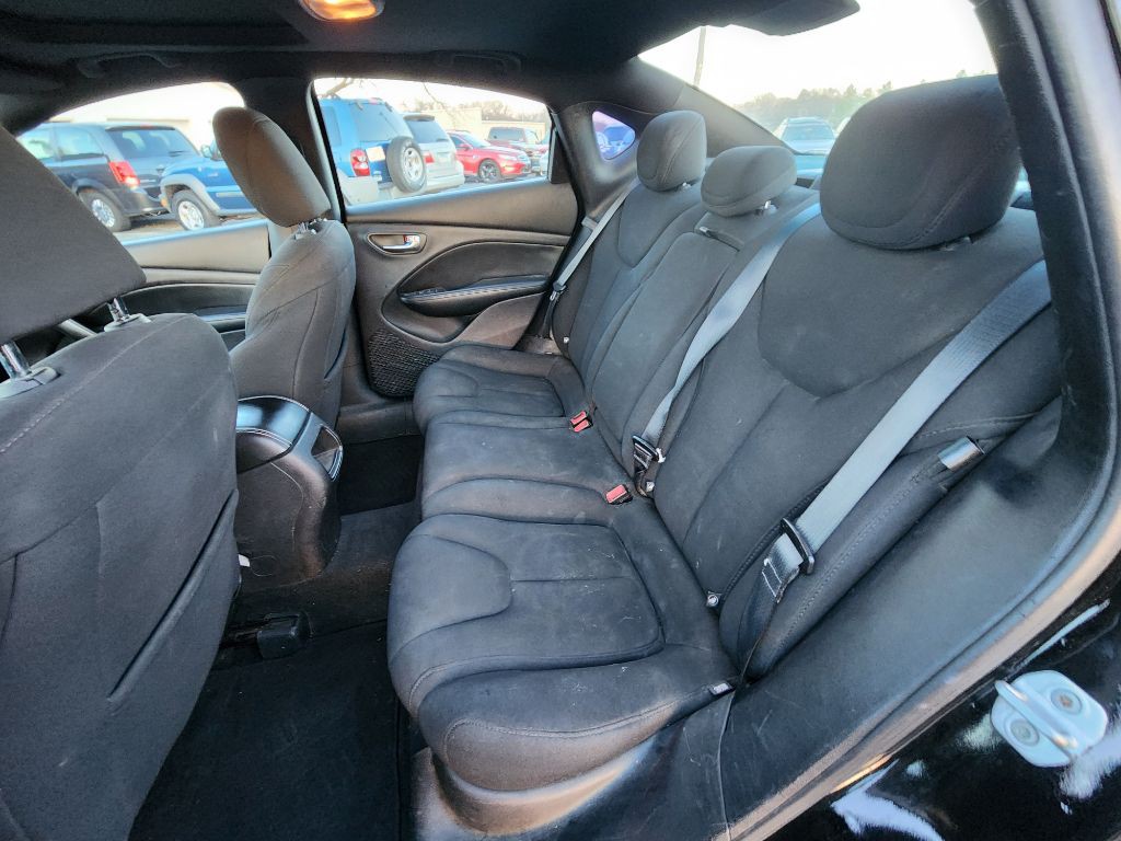 2013 Dodge Dart Image 17