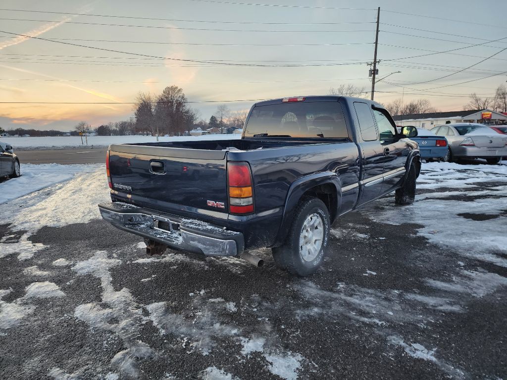 2006 GMC Sierra 1500 Image 3