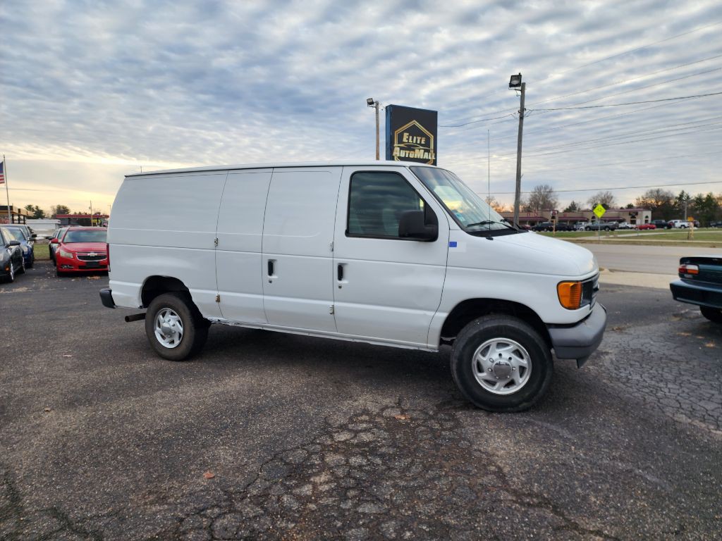 2006 Ford Econoline Image 2