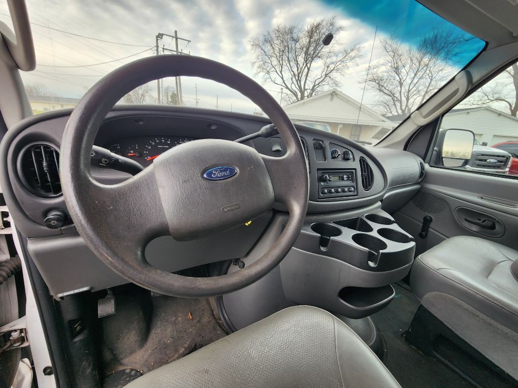 2006 Ford Econoline Image 15