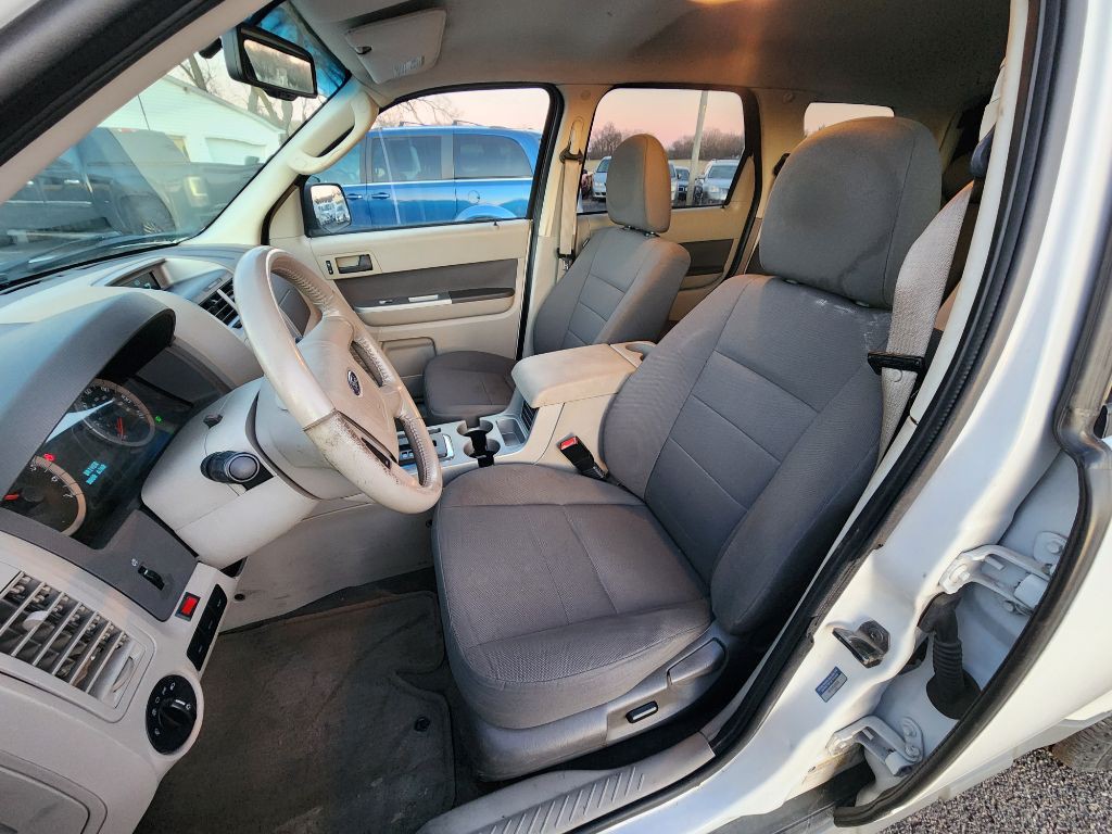 2009 Ford Escape Image 16