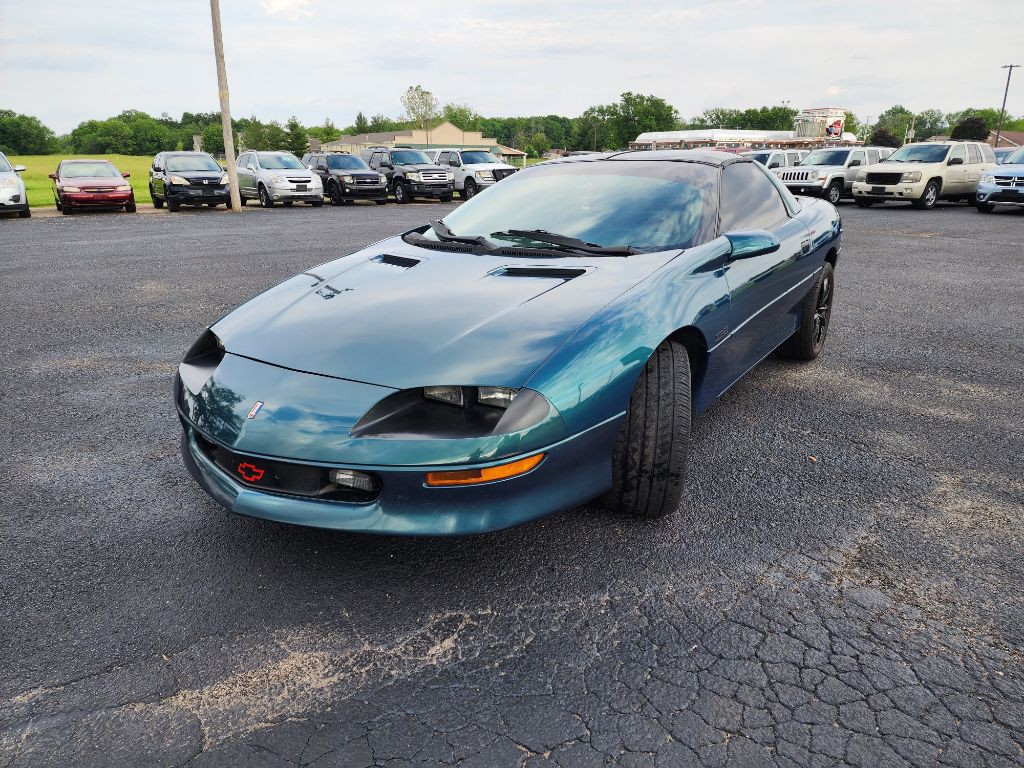 1997 Chevrolet Camaro Image 10