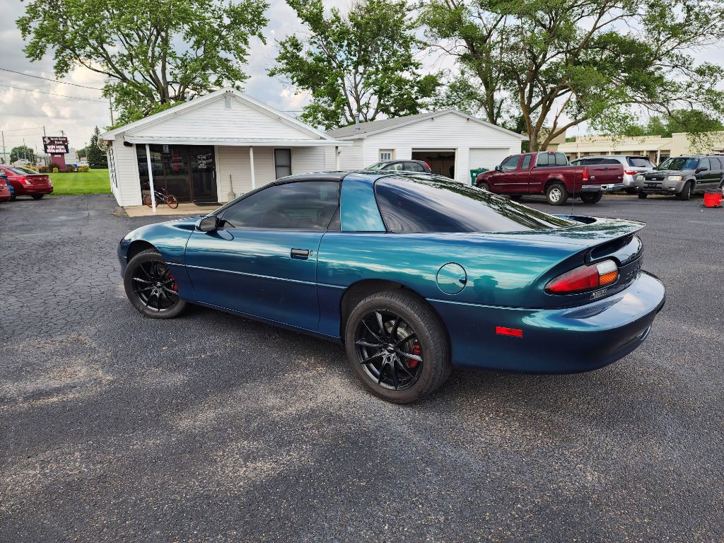 1997 Chevrolet Camaro Image 11