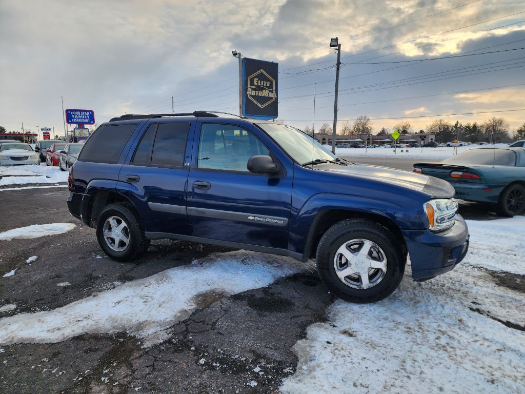 2004 Chevrolet Trailblazer Image 1