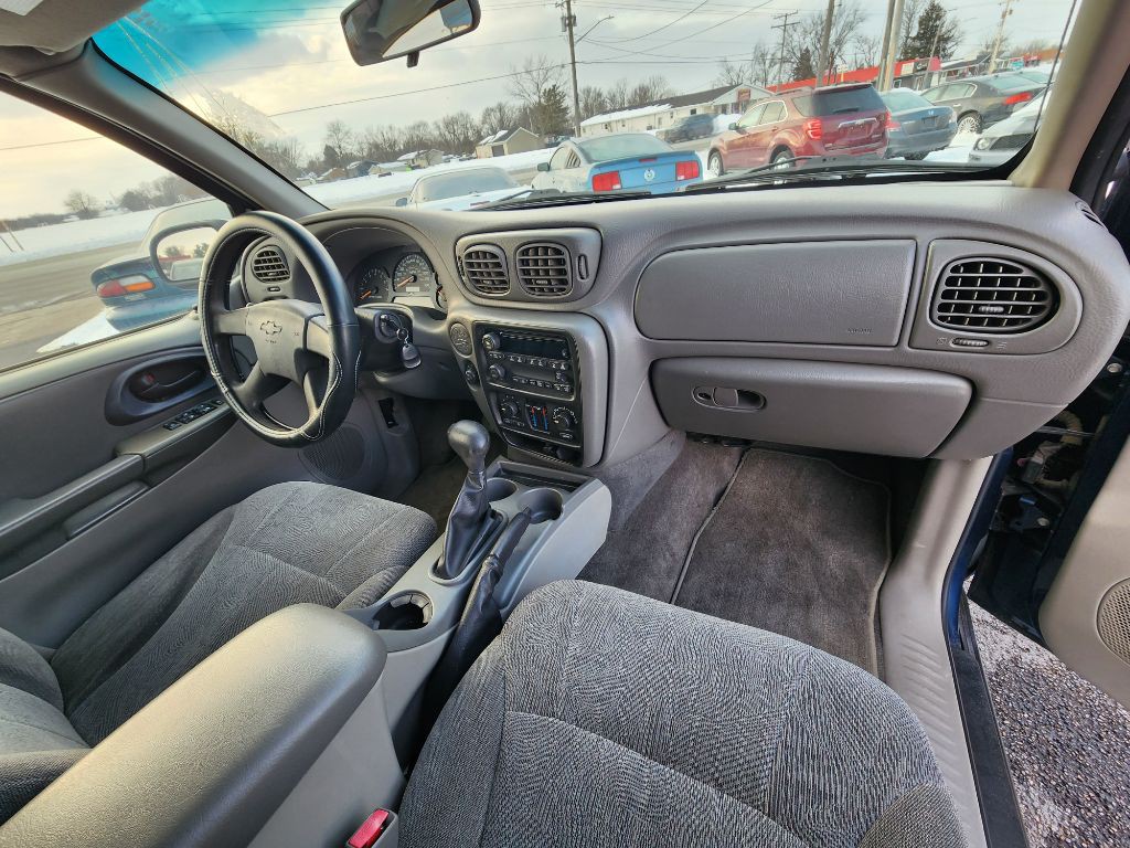 2004 Chevrolet Trailblazer Image 16