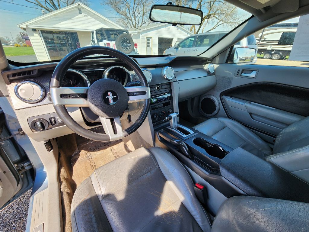 2007 Ford Mustang Image 17
