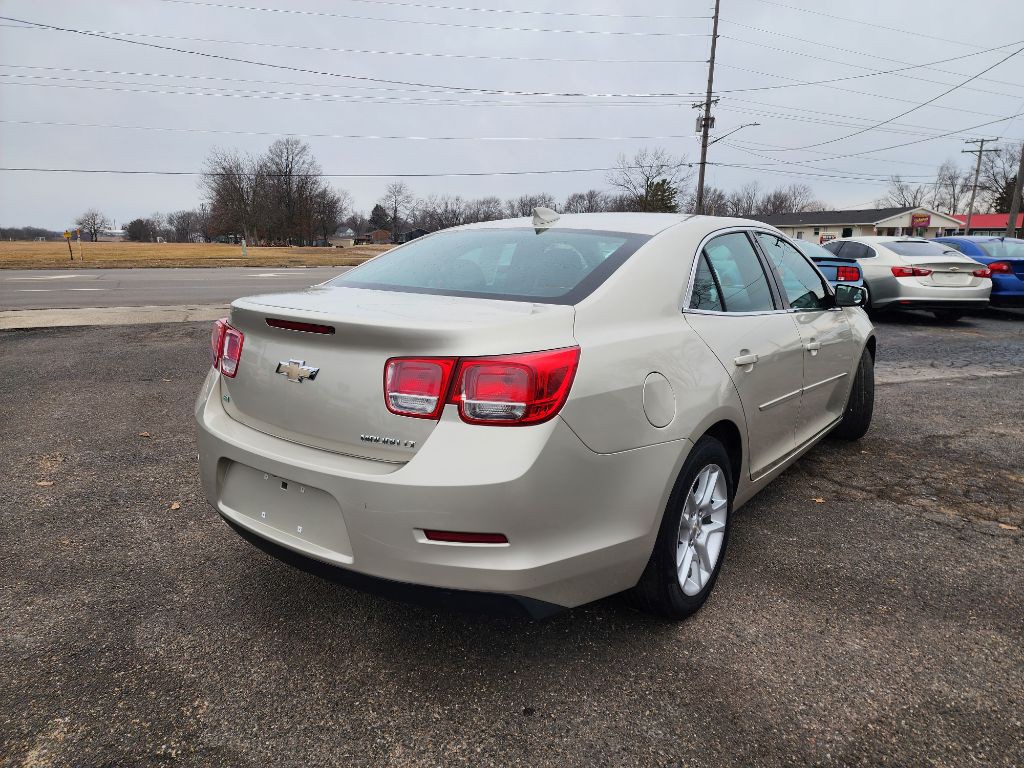 2015 Chevrolet Malibu Image 5