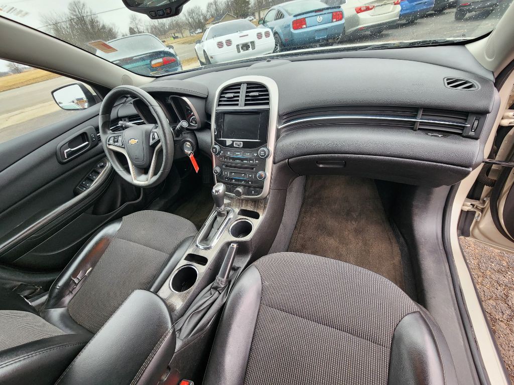 2015 Chevrolet Malibu Image 15