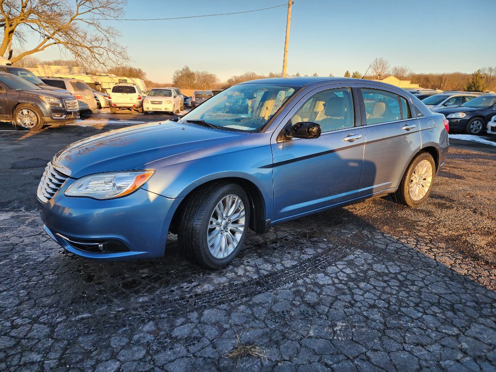 2011 Chrysler 200 Image 11