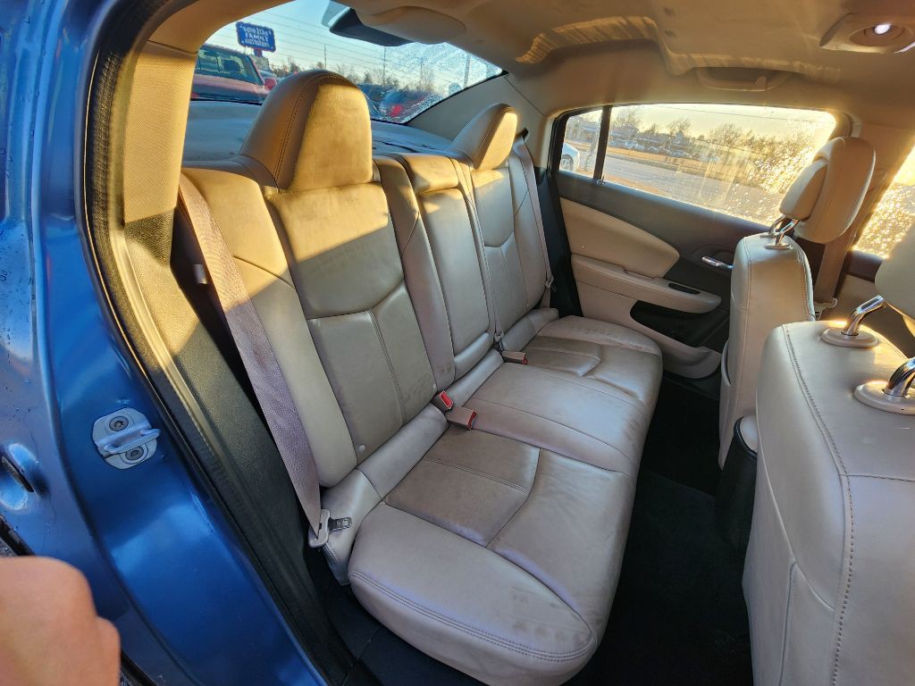 2011 Chrysler 200 Image 20