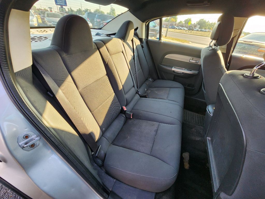 2010 Chrysler Sebring Image 19