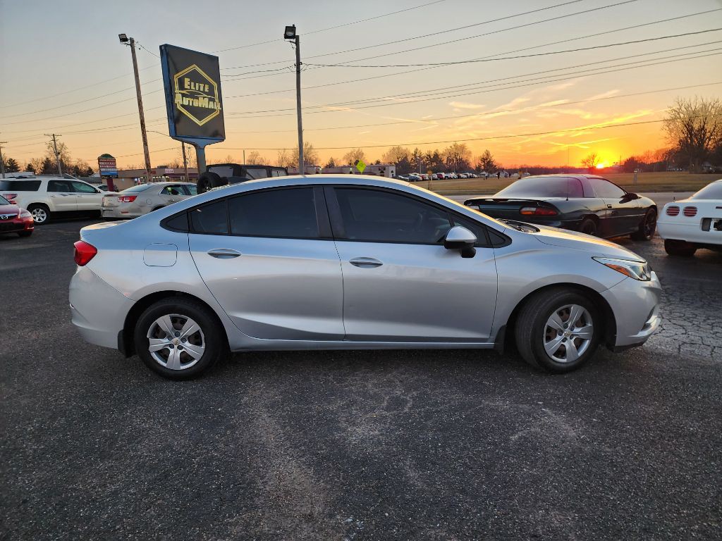 2017 Chevrolet Cruze Image 3