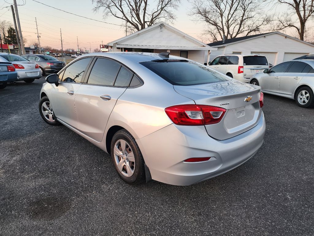 2017 Chevrolet Cruze Image 7
