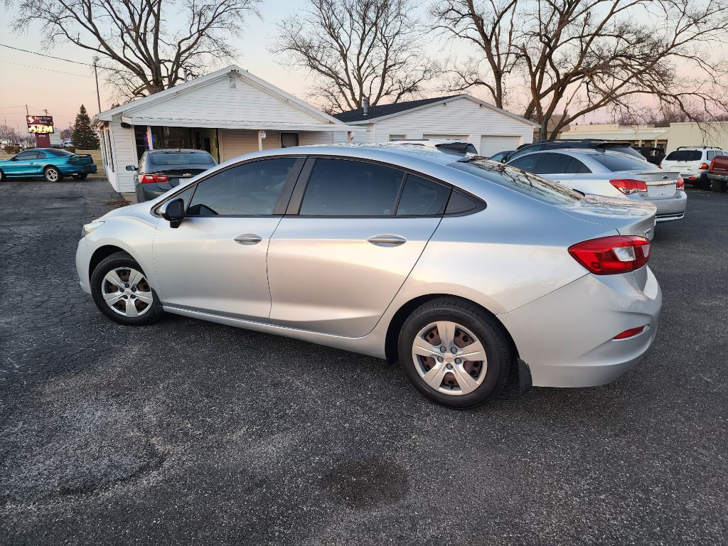 2017 Chevrolet Cruze Image 8