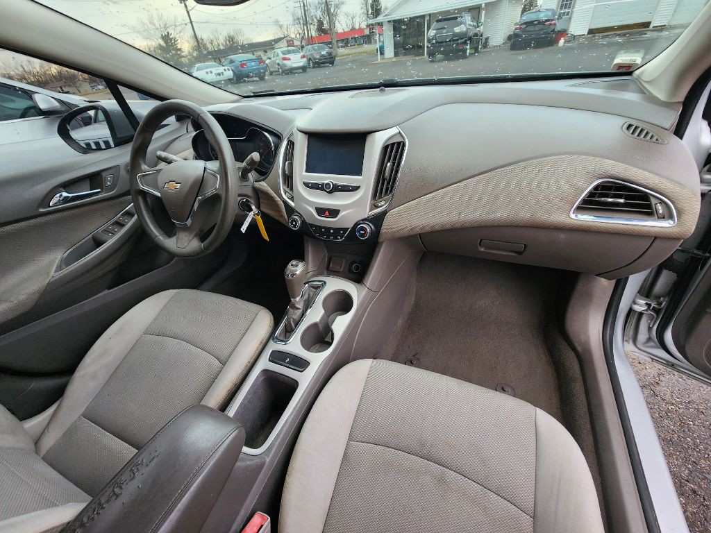 2017 Chevrolet Cruze Image 15