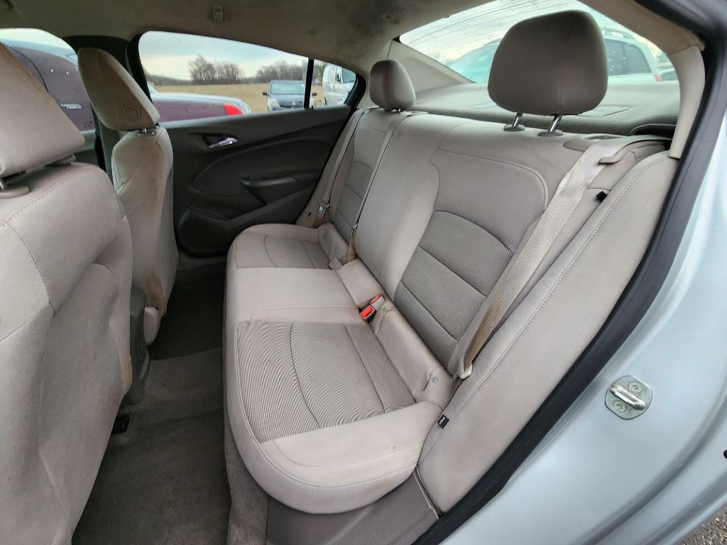 2017 Chevrolet Cruze Image 17