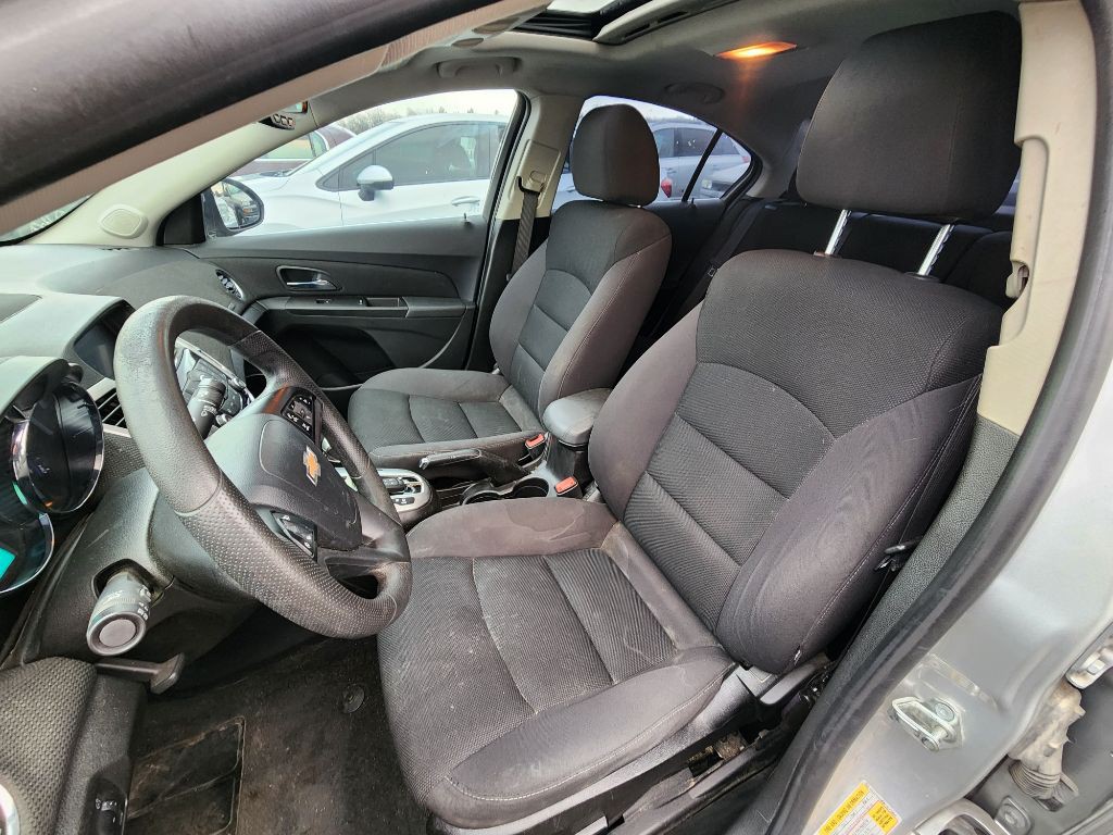 2015 Chevrolet Cruze Image 14