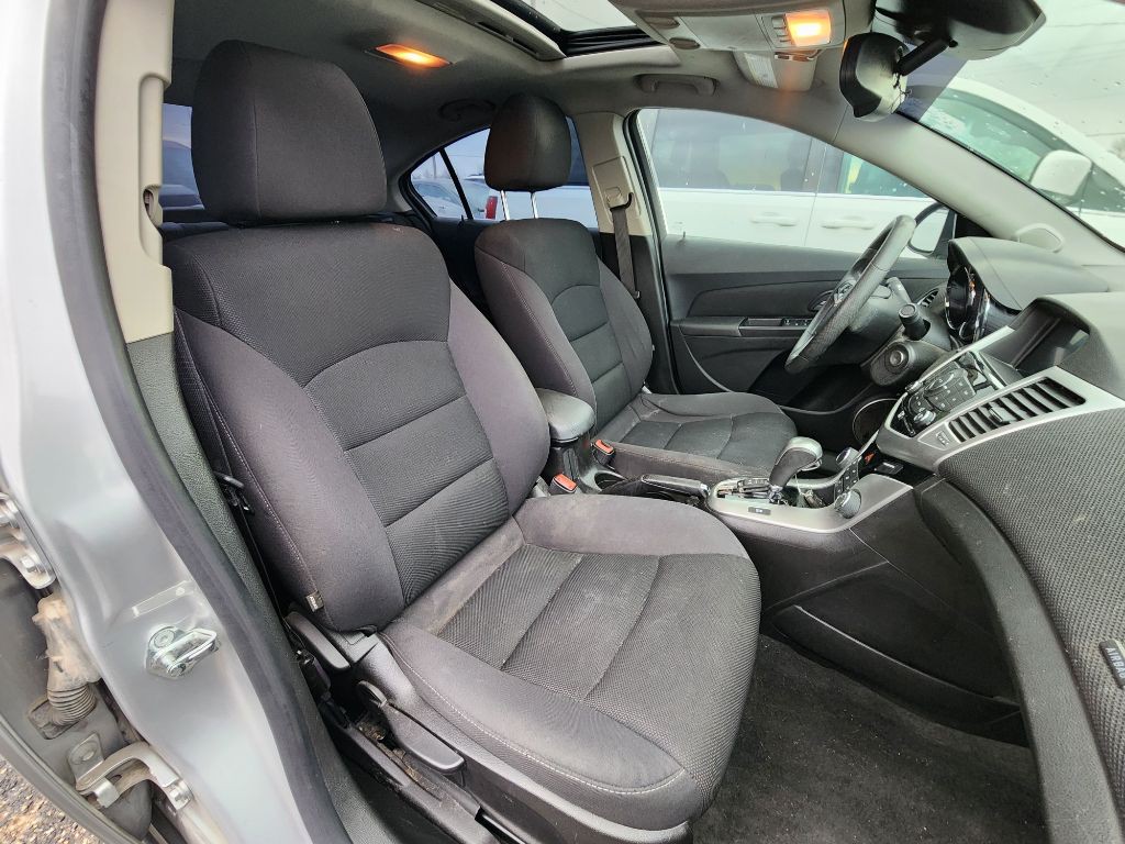 2015 Chevrolet Cruze Image 16