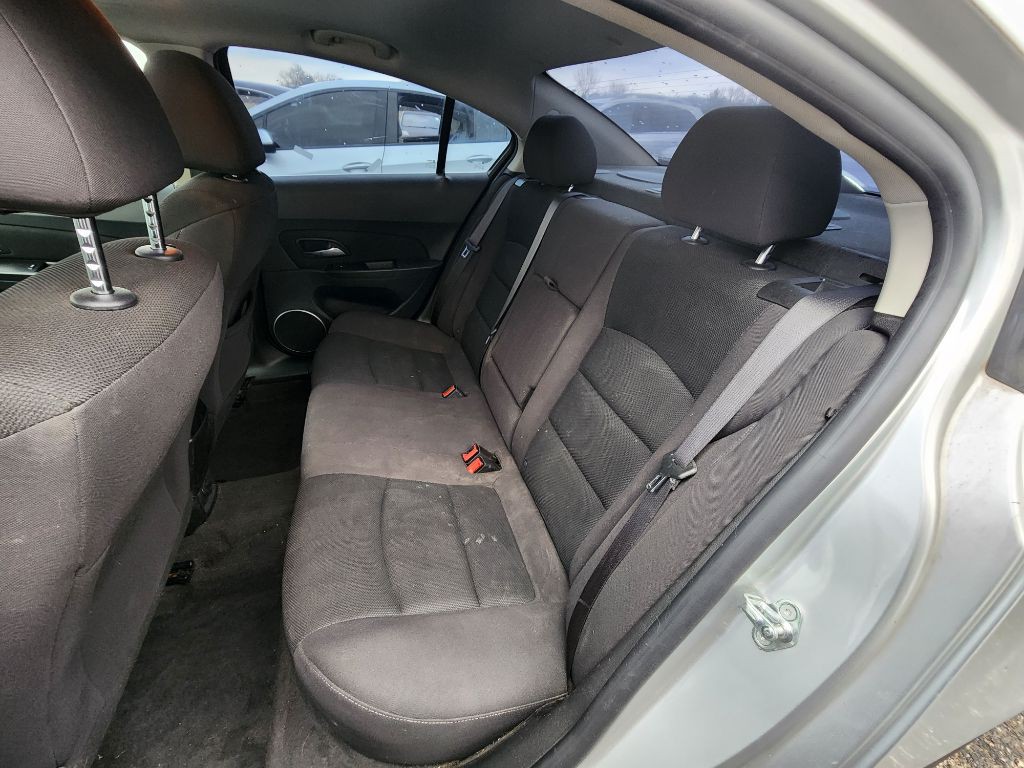 2015 Chevrolet Cruze Image 17