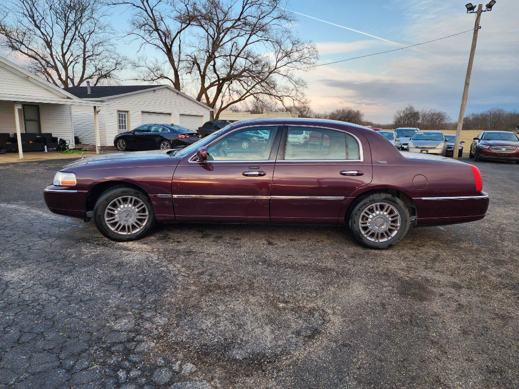 2008 Lincoln Town Car Image 9