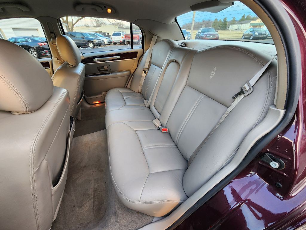 2008 Lincoln Town Car Image 15