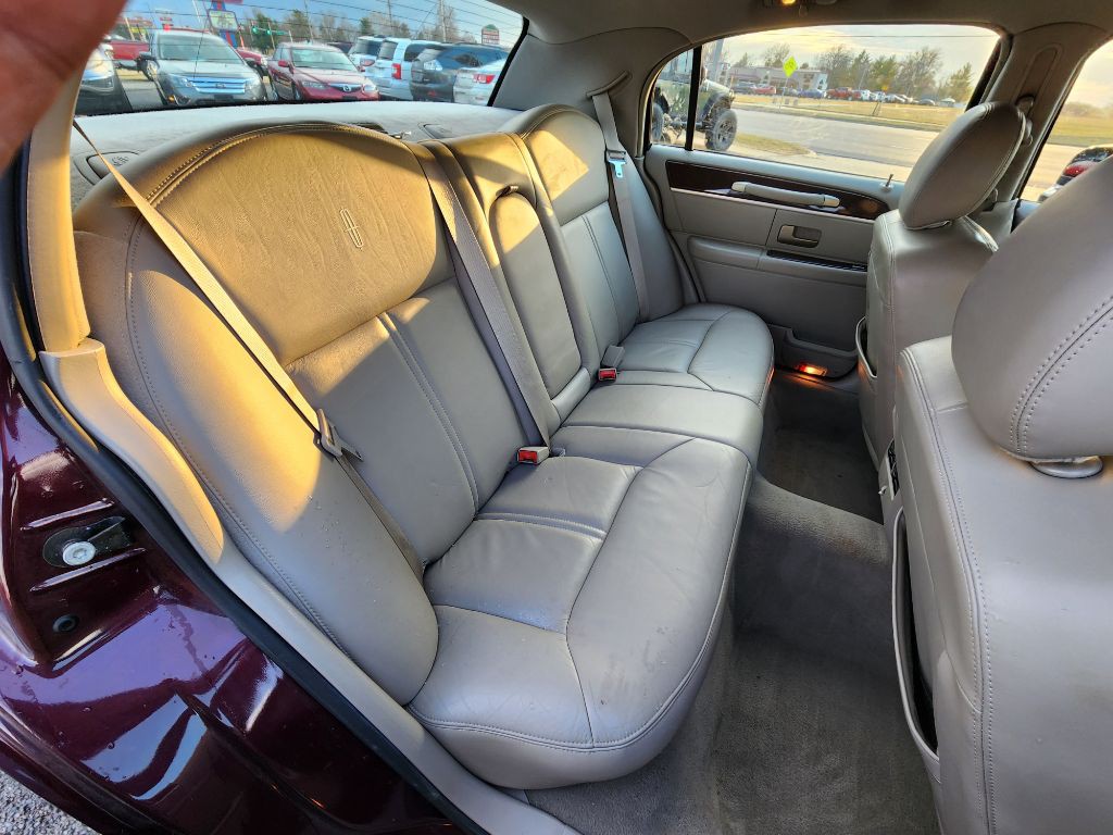 2008 Lincoln Town Car Image 19
