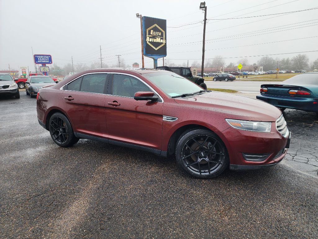 2015 Ford Taurus Image 2