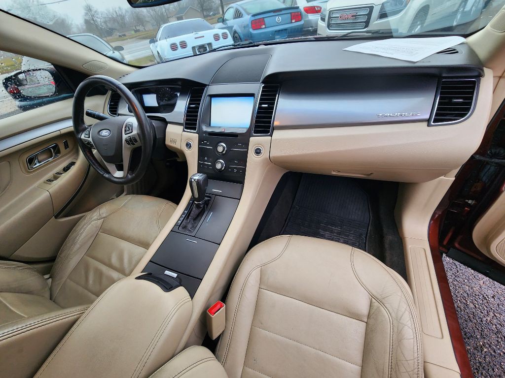 2015 Ford Taurus Image 15