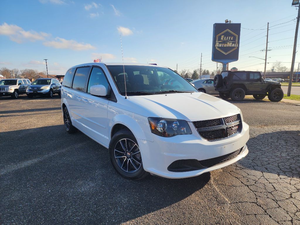 2017 Dodge Grand Caravan Image 1