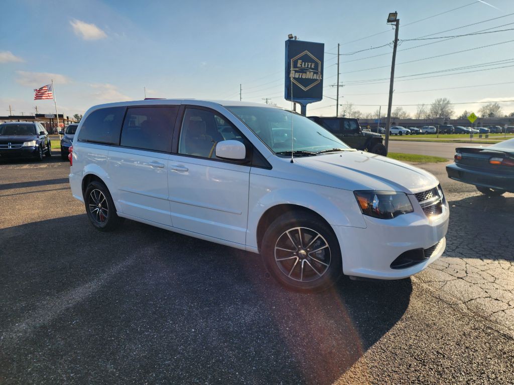 2017 Dodge Grand Caravan Image 2