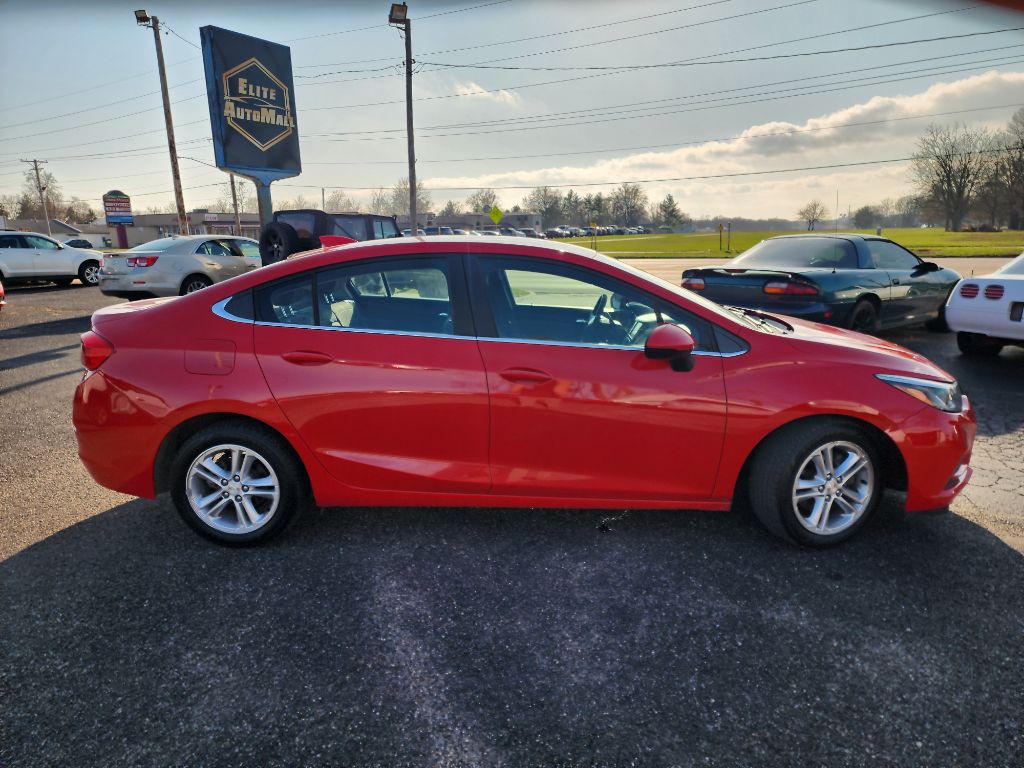 2016 Chevrolet Cruze Image 2