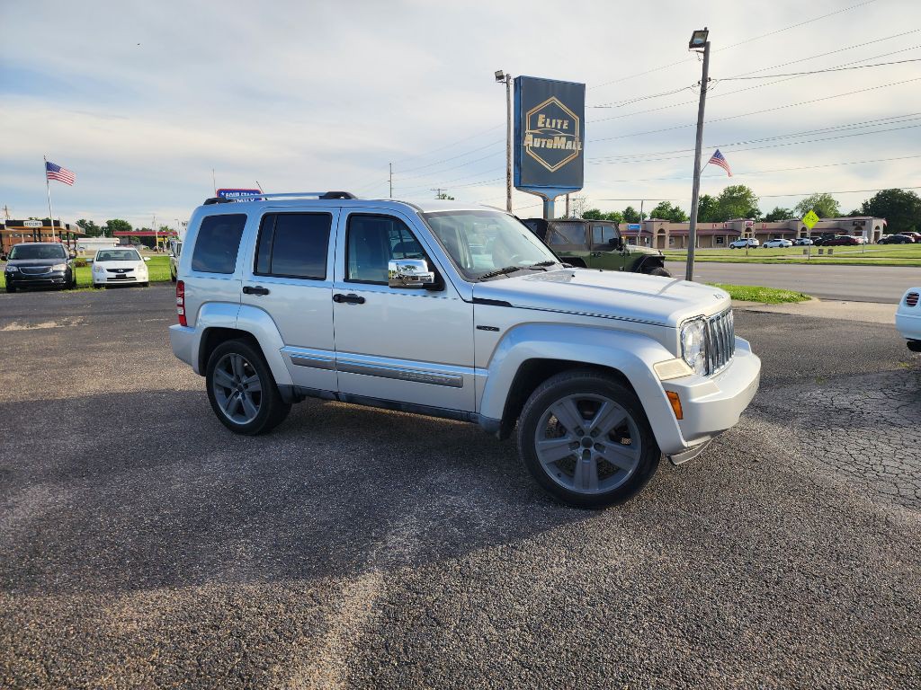 2011 Jeep Liberty Image 2