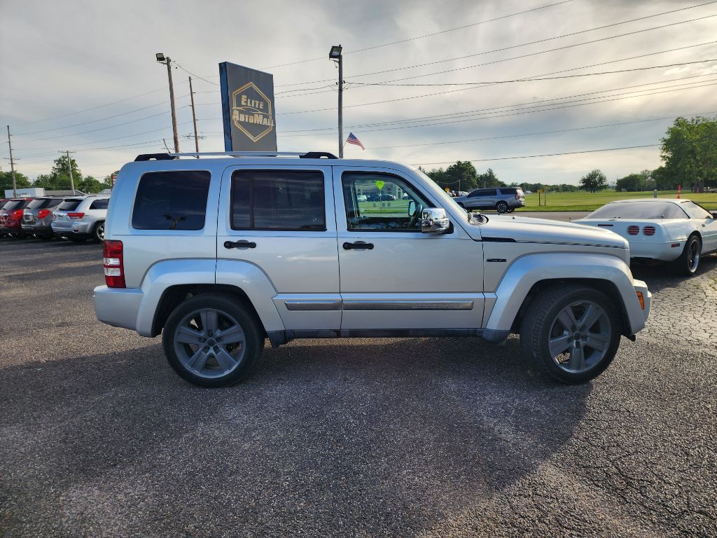 2011 Jeep Liberty Image 4