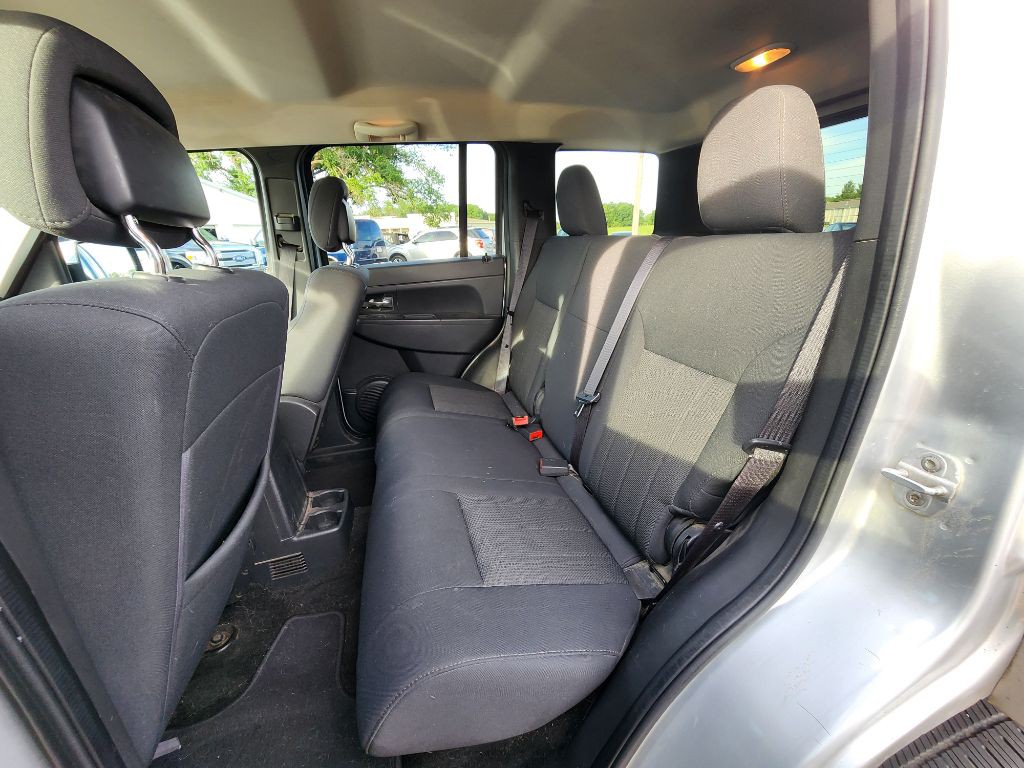 2011 Jeep Liberty Image 17
