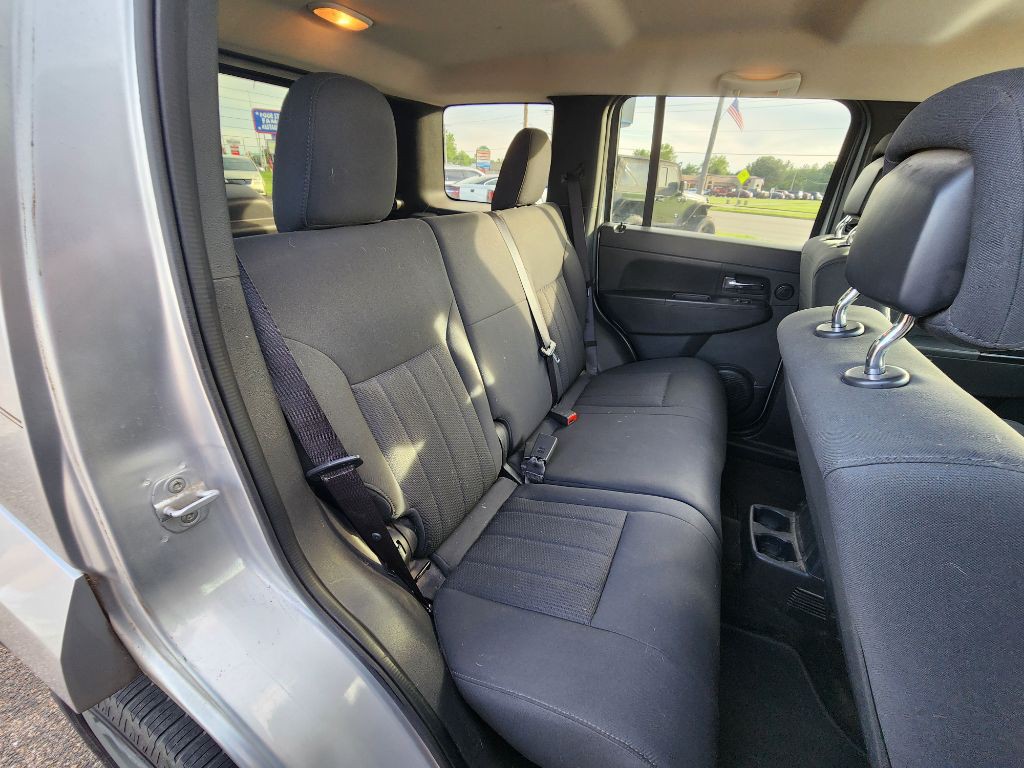 2011 Jeep Liberty Image 19