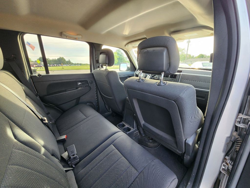 2011 Jeep Liberty Image 20