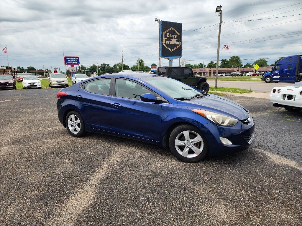 2013 Hyundai Elantra Image 3