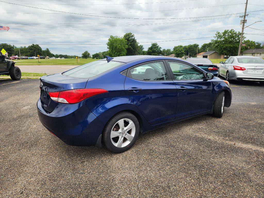 2013 Hyundai Elantra Image 4