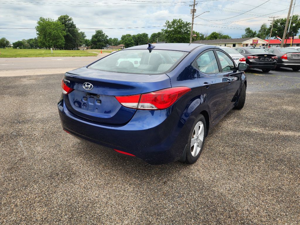 2013 Hyundai Elantra Image 6