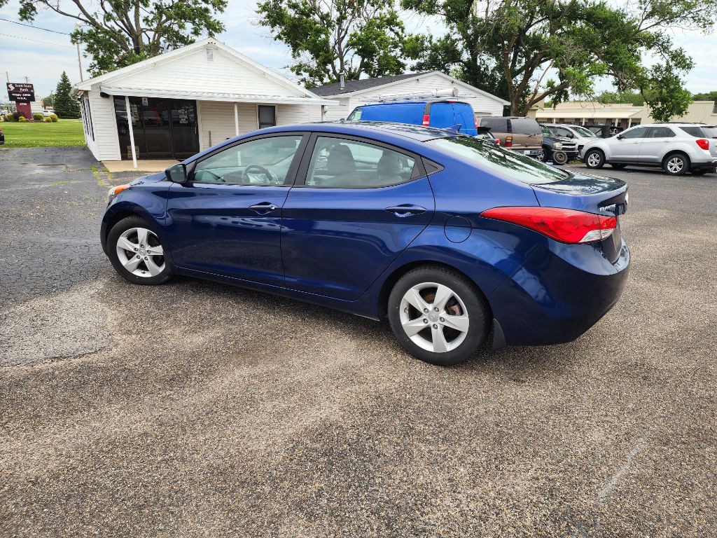 2013 Hyundai Elantra Image 7