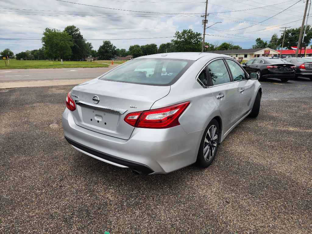 2017 Nissan Altima Image 5