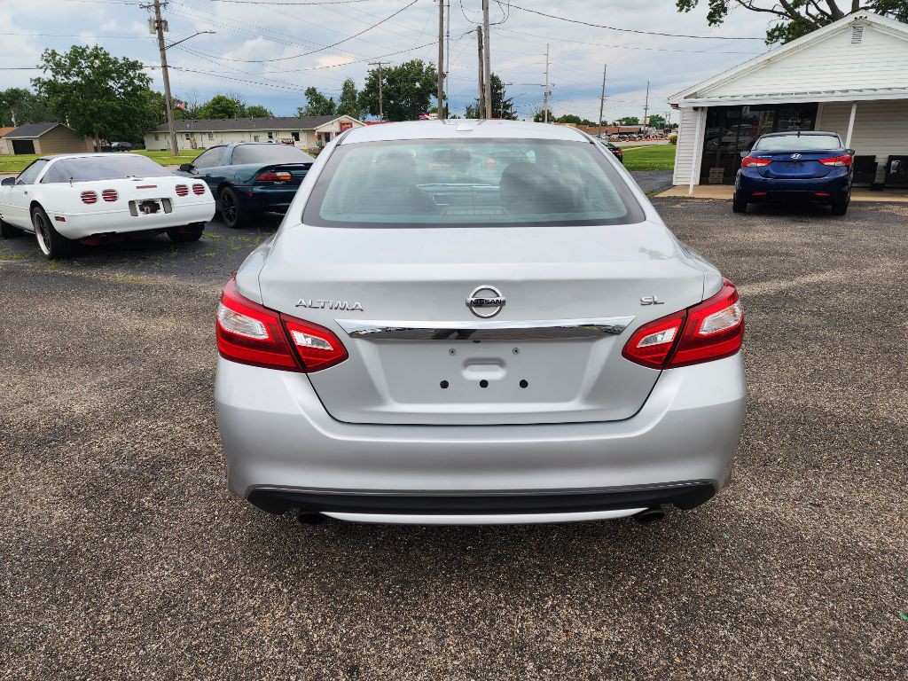 2017 Nissan Altima Image 6