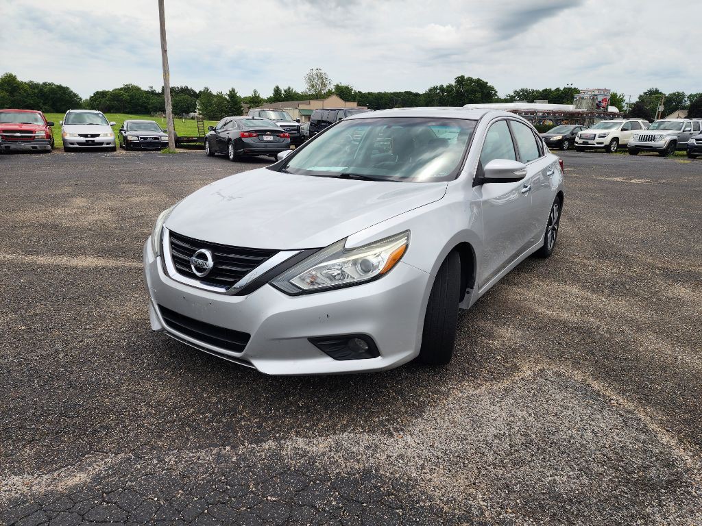 2017 Nissan Altima Image 12