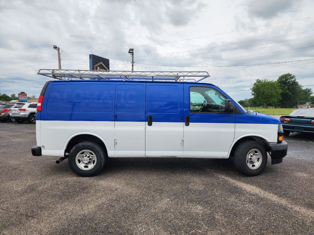 2019 Chevrolet Express Image 3