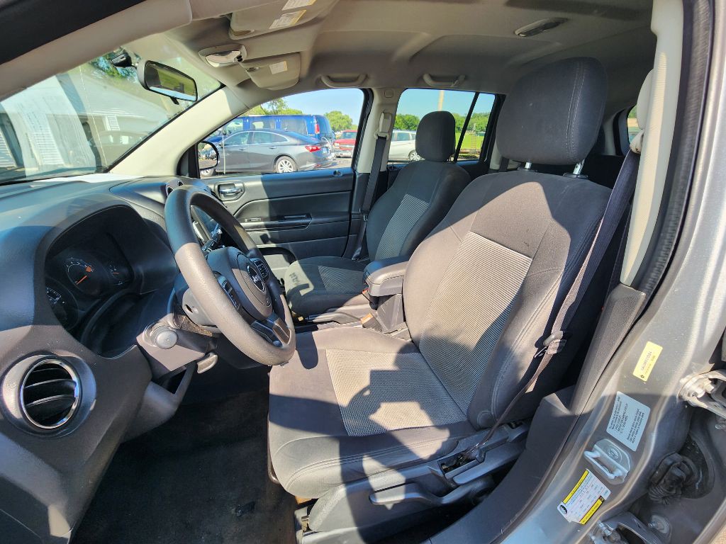 2015 Jeep Compass Image 14