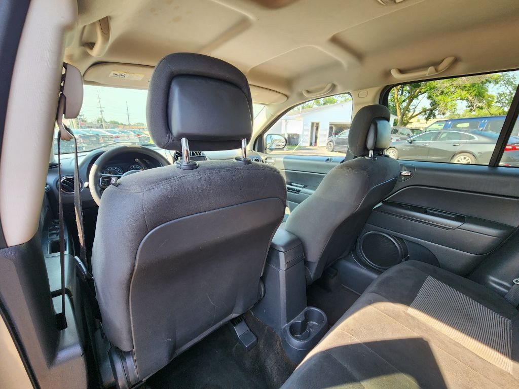 2015 Jeep Compass Image 18