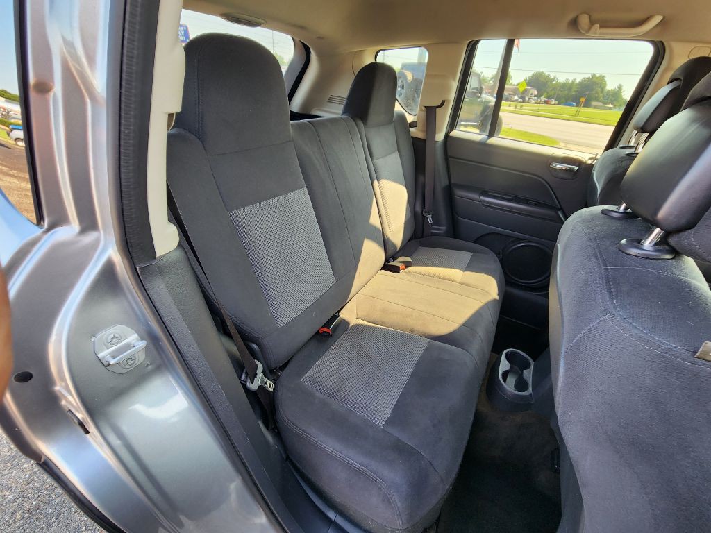 2015 Jeep Compass Image 19
