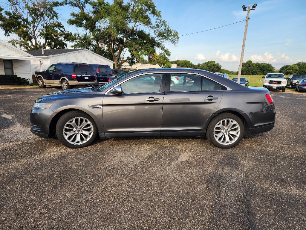 2015 Ford Taurus Image 9