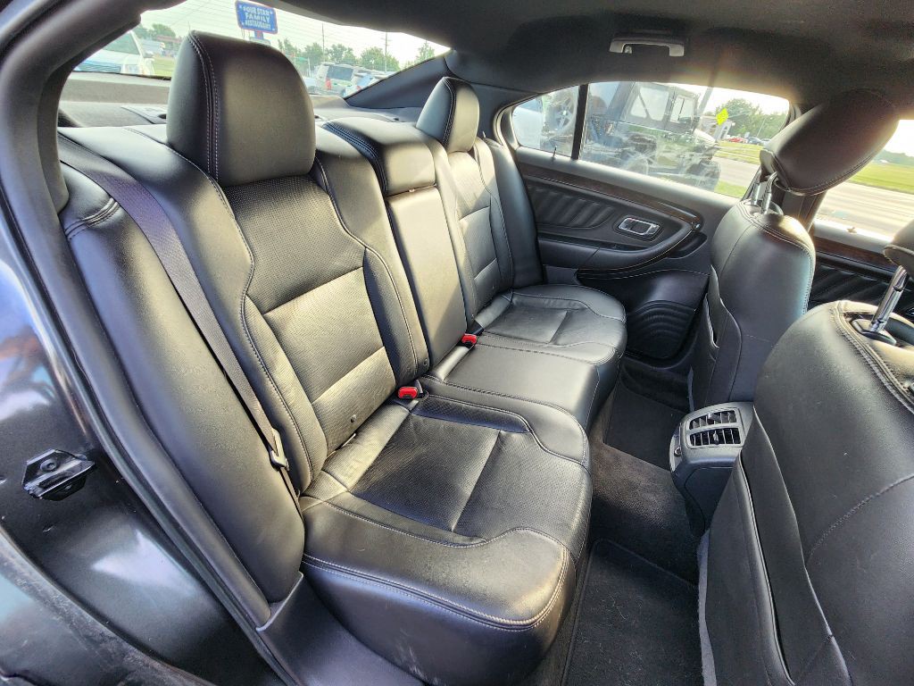 2015 Ford Taurus Image 21
